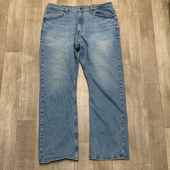 Mens Wrangler Straight Fit Denim Jeans‎ - Picture 1 of 10